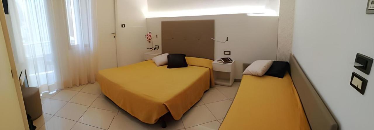 Hotel Metropol Sottomarina Zewnętrze zdjęcie