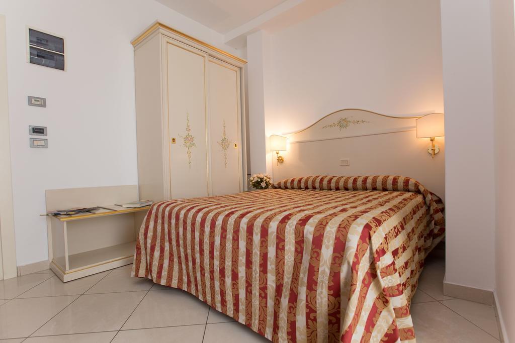 Hotel Metropol Sottomarina Zewnętrze zdjęcie