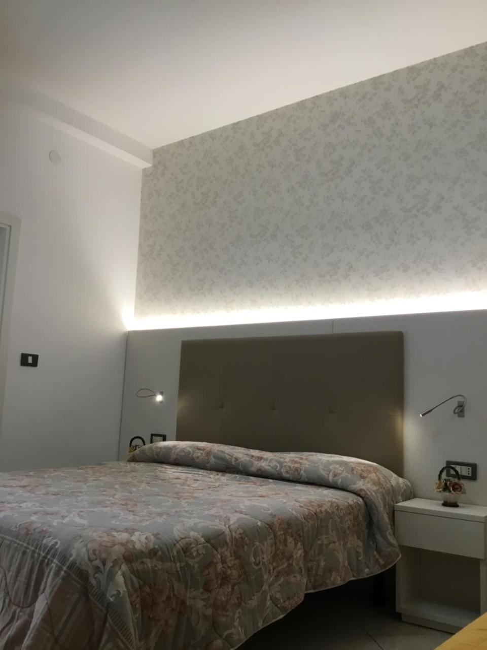 Hotel Metropol Sottomarina Zewnętrze zdjęcie
